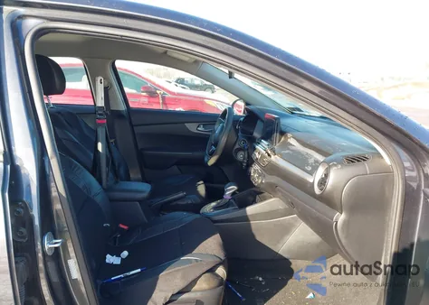 2020 Kia Forte Lxs z USA, uszkodzony, nr VIN 3KPF24AD4LE232674